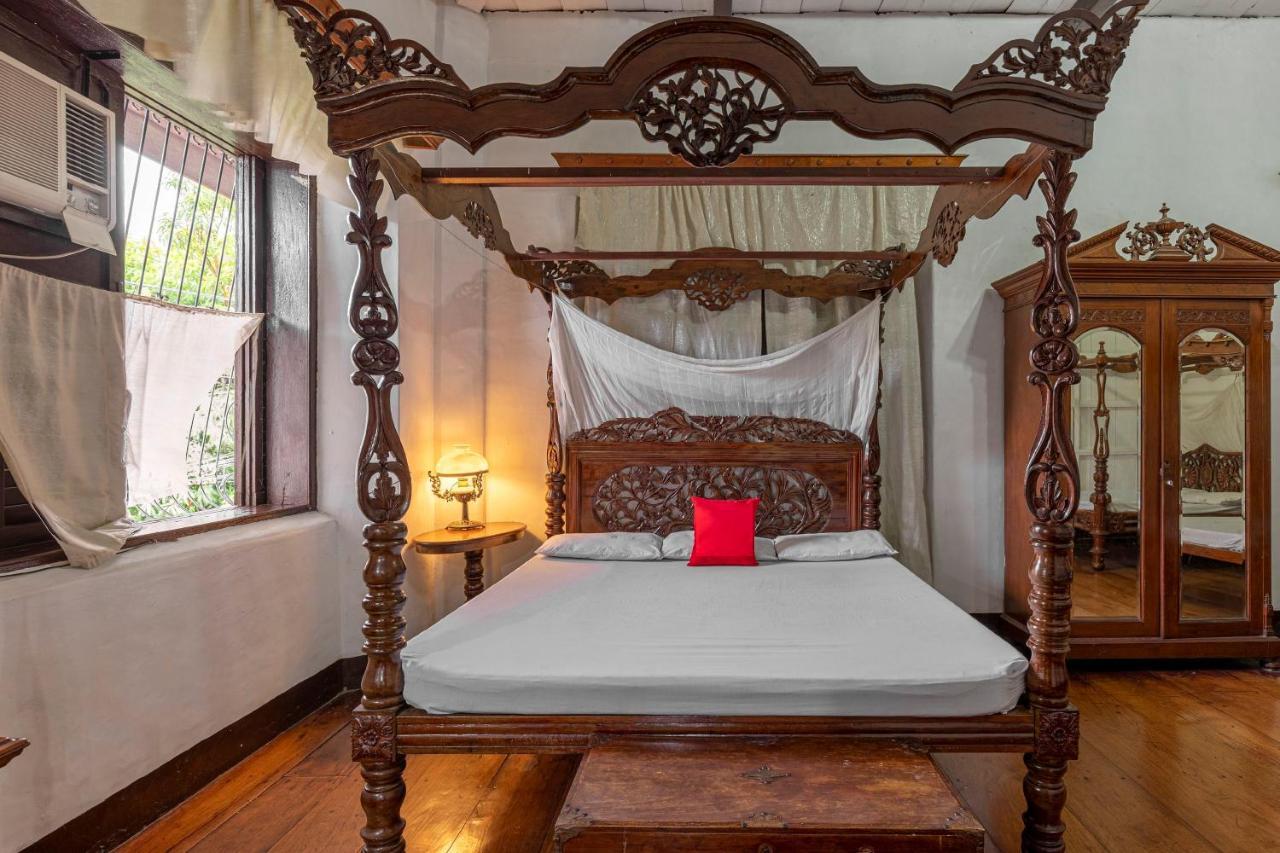 Villa Angela Heritage House Vigan Bagian luar foto