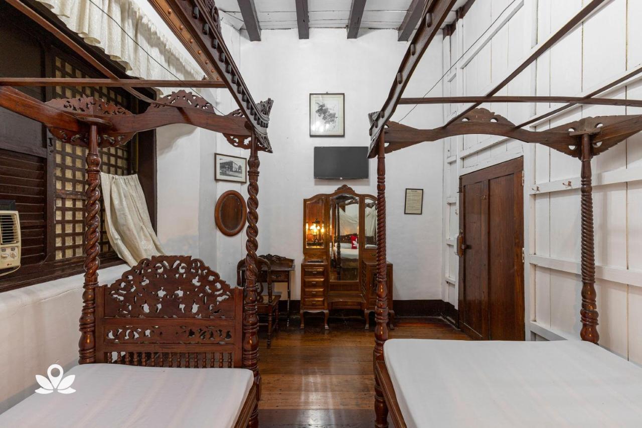 Villa Angela Heritage House Vigan Bagian luar foto