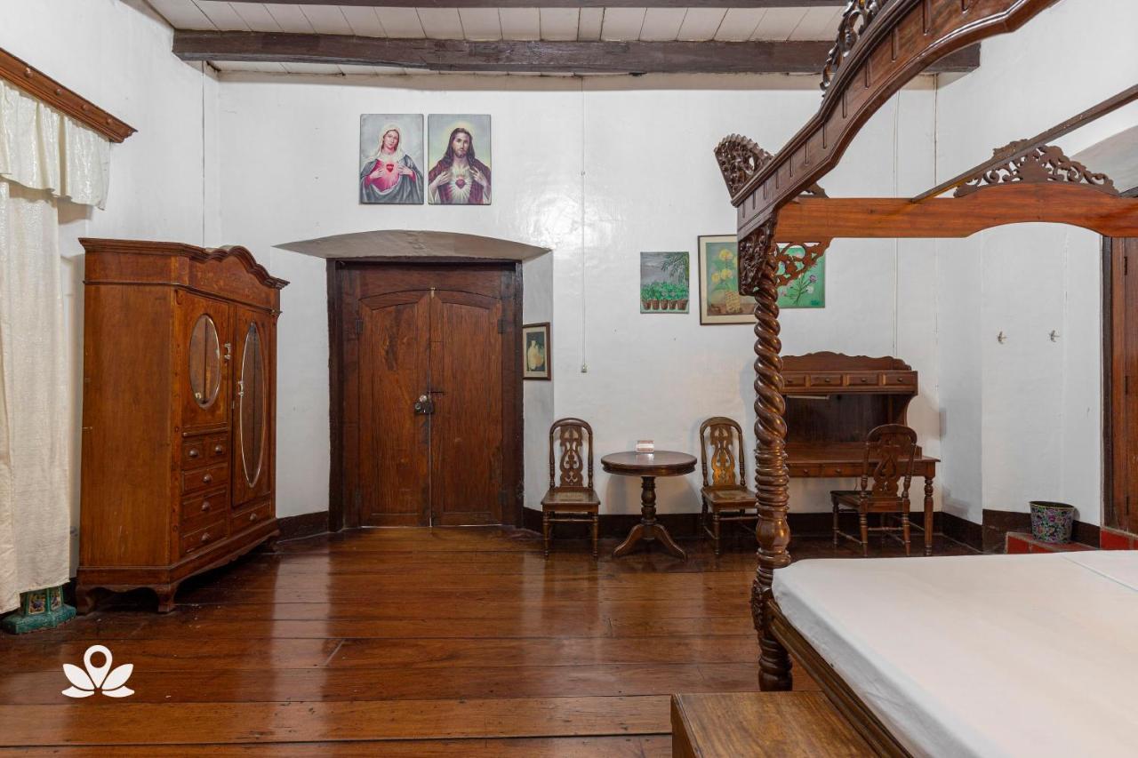 Villa Angela Heritage House Vigan Bagian luar foto